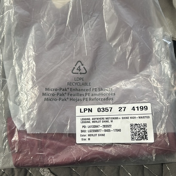 Fabletics 365 Shine Khloe Edition Leggings - Picture 4 of 4